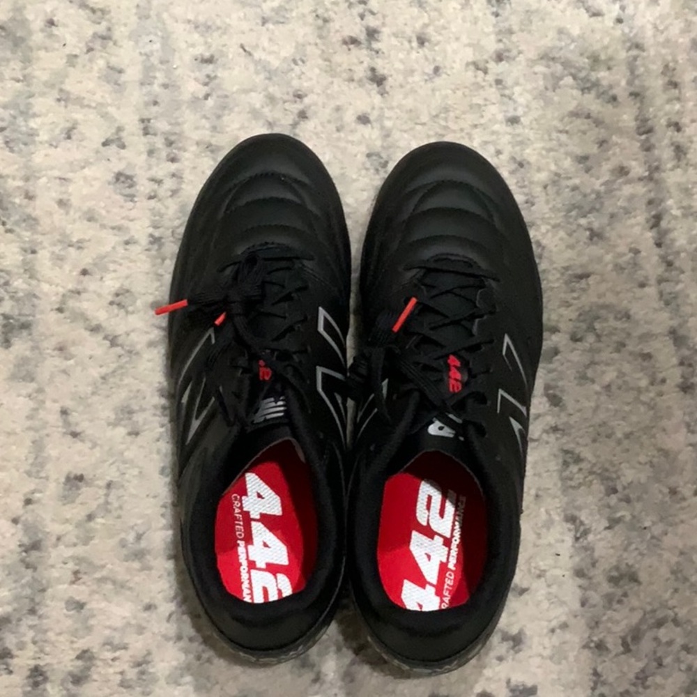 Men’s New Balance 442 V2 Team FG Soccer Cleats size 11
